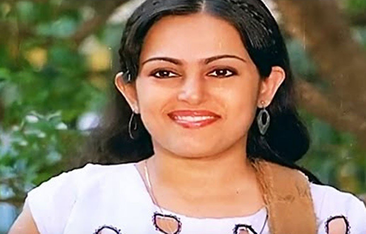 নিসা নুরের অভিনয়ের প্রশংসা ছড়িয়ে পড়েছিল ইন্ডাস্ট্রিতে। বালাচন্দন, বিষু, চন্দ্রশেখরের মতো এককালের নাম করা সব পরিচালকের সঙ্গে তিনি কাজ করেছেন।