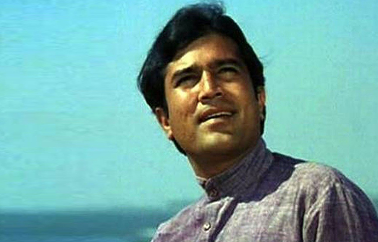 রাজেশ খান্না: দীর্ঘ সময় তিনি ইন্ডাস্ট্রিতে রাজ করেছেন। তার ১৫টা ফিল্ম পর পর সুপার হিট হয়েছিল। কিন্তু এই স্টারডম সামলাতে পারেননি তিনি। নেশাগ্রস্ত হয়ে যান। সারাদিনই অ্যালকোহল তার সঙ্গী ছিল। লিভার খারাপ হয়ে যায়।