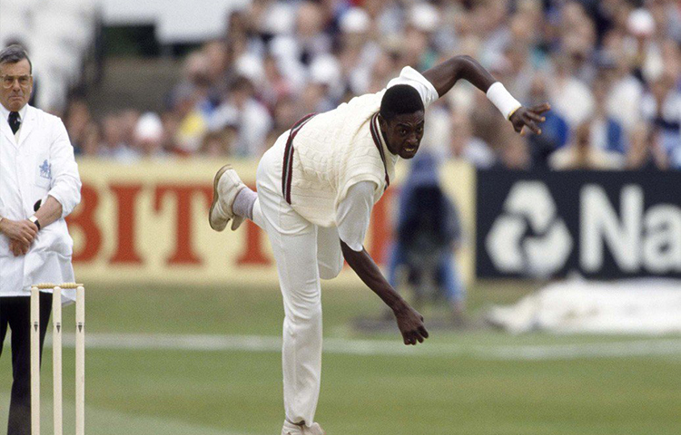 এখন নিজেই বিস্মৃত নিজের সোনালি অতীত। জানেন না আধুনিক ক্রিকেটের খুঁটিনাটিও। তিনি শচীন টেন্ডুলকারসহ একাধিক বিশ্বমানের ব্যাটসম্যানের এক সময়ের ত্রাস, পৃথিবীর অন্যতম দ্রুতগতির বোলার। তিনি প্যাট্রিক প্যাটারসন। প্রতিভাবান এই ক্যারিবিয়ান ফাস্ট বোলার অকালেই ঝরে গিয়েছেন ক্রিকেট-বৃত্ত থেকে।