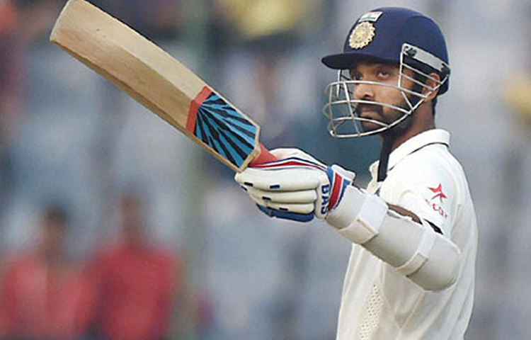 অজিঙ্ক রাহানে: দক্ষিণ আফ্রিকার বিরুদ্ধে নয়াদিল্লিতে সিরিজের চতুর্থ টেস্টে দুই ইনিংসেই শতরান করেন মুম্বাইকর। প্রথম ইনিংসে ৬৬ রানে তিন উইকেট পড়ার পর রাহানের ব্যাটে আসে ১২৭। ২১৫ বলের ইনিংসে ছিল ১১টি চার ও চারটি ছয়।