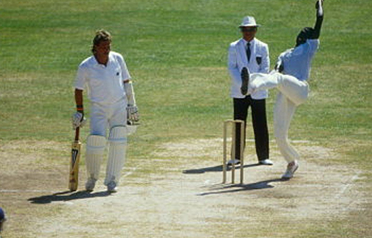 শৃঙ্খলাভঙ্গের দায়ে ১৯৯২-৯৩ সালের অস্ট্রেলিয়া সফর থেকে বাদ পড়েন প্যাটারসন। এরপর তার ক্যারিয়ারও গুটিয়ে যায়। প্যাটারসনের শেষ টেস্ট ছিল ১৯৯৩ সালের নভেম্বরে, অস্ট্রেলিয়ার বিরুদ্ধে। শেষ ওয়ানডে-ও খেলেছিলেন ওই বছরেরই ফেব্রæয়ারিতে, পাকিস্তানের বিপক্ষে।