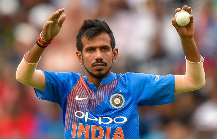 এখনো পর্যন্ত ৩১টি-টোয়েন্টি খেলেছেন চহাল। তাতে ২১.১৩ গড়ে নিয়েছেন ৪৬ উইকেট। তবে হালফিল তিনি আগের মতো ভরসা দিতে পারছেন না। শেষ চার টি-টোয়েন্টিতে মাত্র দুই উইকেট নিয়েছেন লেগস্পিনার। শেষ চার ম্যাচে দিয়েছেন যথাক্রমে ৩৫, ৩৭, ২৮, ৪৭ রান।