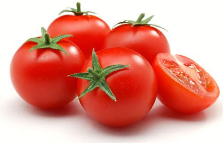 টমেটো খুবই সহজলভ্য একটি সবজি যা রক্তাস্বল্পতা দূর করতে খুবই কার্যকরী। টমেটোয় থাকা আয়রন, ভিটামিন সি এবং লাইকোপেন রক্তাস্বল্পতাসহ নানা রোগের হাত থেকে আমাদের রক্ষা করতে সক্ষম। তাই নিয়মিত খাদ্যতালিকায় রাখতে পারেন টমেটো। এড়ানো যাবে রক্তাস্বল্পতার সমস্যা।