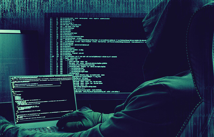 সাইবার সিকিউরিটি সংস্থা ডিপ ইনস্টিংক্ট-এর সঙ্গে যৌথভাবে ভয়ঙ্কর এই ল্যাপটপটি তৈরি করেছেন গুয়ো ডাং। ল্যাপটপটির নাম রাখা হয়েছে ‘পারসিসটেন্স অব কেওস’।