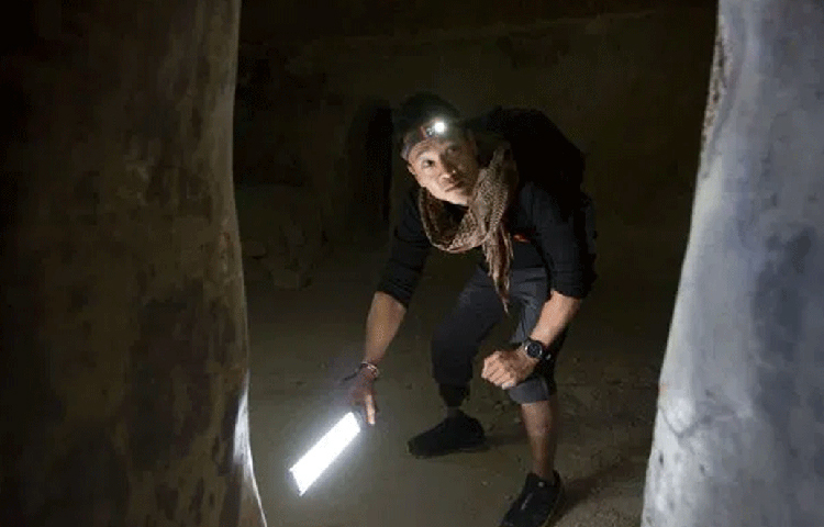 ন্যাশনাল জিয়োগ্রাফিক চ্যানেলের বিজ্ঞানী লিন এবং তার দল সম্প্রতি এই খোঁজ পেয়েছেন। চ্যানেলে তা সম্প্রচারও করা হয়েছে। লিন জানিয়েছেন, একাদশ শতকে ধর্মযুদ্ধের সময় ইজরায়েলের শহর একরির নিচে খ্রিস্টান যোদ্ধারা সুড়ঙ্গ তৈরি করেছিলেন।