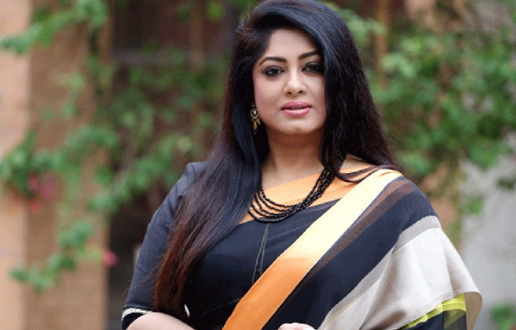চিত্রনায়িকা মৌসুমী আজ ৪৫ পেরিয়ে ৪৬-এ পার রাখছেন।