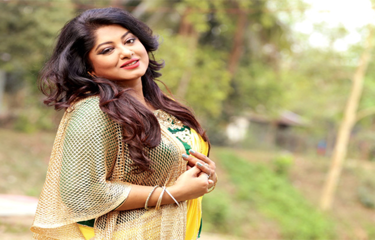 মৌসুমীর পুরো নাম আরিফা পারভীন মৌসুমী।