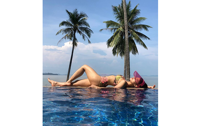 ২০০৬ সাল থেকে নুসরাত শোবিজে কাজ শুরু করেন।