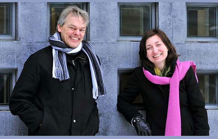 সালটা ২০১৪। জন ও’কিফের সঙ্গে চিকিৎসাবিজ্ঞানে নোবেল পেয়েছিলেন নরওয়ের মে-ব্রিট মোজেস ও এডওয়ার্ড মোজেসও। মোজেস দম্পতির এমন কাণ্ডে যারপরনাই আনন্দে ভেসেছিল স্ক্যান্ডিনেভিয়ান ফুটবলপাগল ওই ছোট্ট দেশটি।