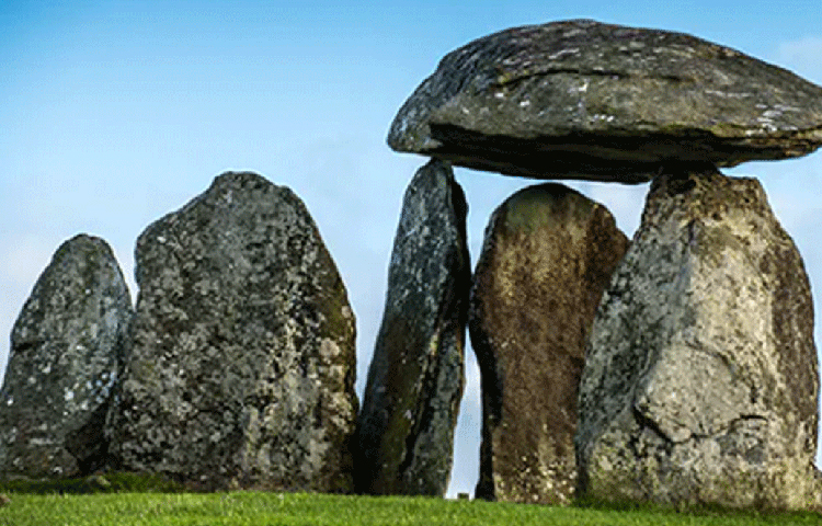 মুক্তাটি পরীক্ষা করে গবেষকরা জানিয়েছেন, এটি নব্য প্রস্তর যুগের। মুক্তার আশেপাশে নব্য প্রস্তর যুগের পাথরের স্তম্ভ মিলেছে। গবেষণা করে জানা গিয়েছে, এটি ৫৮০০-৫৬০০ খ্রিস্টাপূর্ব আমলের।