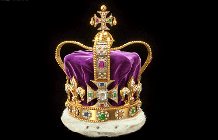 আর মুকুটের একেবারে নীচে মাথায় ঠিকভাবে বসার জন্য যে আরমাইন রিং রয়েছে, সেটারও দাম বেশ কম, মাত্র ৩৪ ডলার। অর্থাত্ প্রায় আড়াই হাজার টাকা।