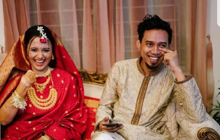 রাজধানীর অফিসার্স ক্লাবে সাবিলার বিয়ে হয়।