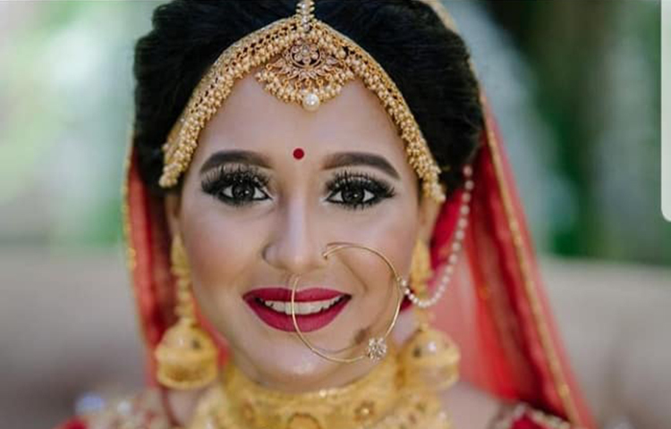 বিয়ের সাজে সাবিলা নূর।