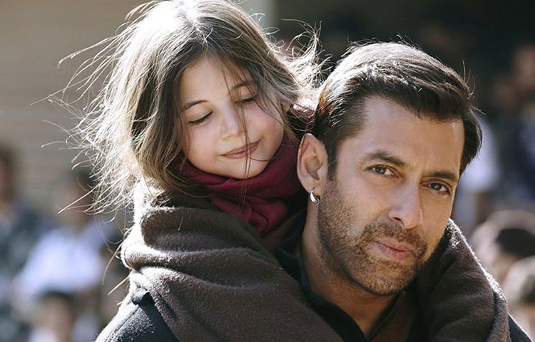 বলিউডে যে সব ছবি ১০০ কোটির ব্যবসা করেছে, তার মধ্যে সালমানের ছবিই বেশি। সবচেয়ে আশ্চর্যজনক যে বিষয়টি তা হল, ২০১০ সালের পর থেকে সালমান যে কটা ছবি করেছেন তার সবকটিই ১০০ কোটির উপর ব্যবসা করেছে।