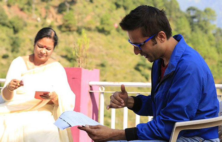 তবে নিছক উদ্যোগীর বাইরে তার পরিচয় আরও বিস্তৃত। সারা পৃথিবীতে তার অগণিত ভক্ত। তার কথায় নিজেদের প্রতি বিশ্বাস ফিরে পেয়েছেন শ্রোতারা। জীবন অনেক বেশি সহজ হয়ে ধরা দিয়েছে তাদের কাছে। জানিয়েছেন, সন্দীপের অনুগামীরা।