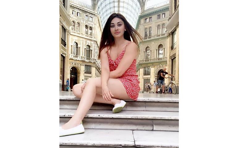 সেখানেই শেফালিকে বলতে শোনা যায়, এবার বসের ঘরের সব যোগ বিয়োগের অঙ্ক পালটে যাবে।