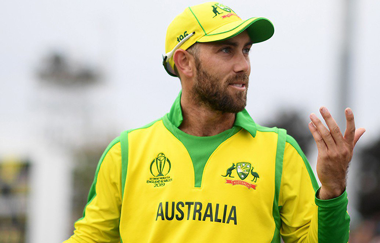 গ্লেন ম্যাক্সওয়েল- বিধ্বংসী ব্যাটসম্যান হিসেবে পরিচিত গ্লেন ম্যাক্সওয়েল। তিনি চলতে শুরু করলে যে কোনো কঠিন টার্গেটই খুব সহজ বলে মনে হয়। গতবার নিলাম থেকে নাম তুলে নিয়েছিলেন ম্যাক্সওয়েল। নিজের ক্রিকেটে নজর দেবেন বলেই অজি ক্রিকেটার নিজেকে সরিয়ে নিয়েছিলেন।