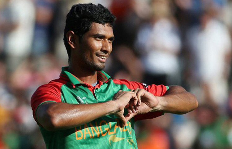 ৯৯টি উইকেট তার ঝুলিতে। এতেই বোঝা যাচ্ছে অলরাউন্ডার হিসেবে মাহমুদুল্লাহ যে কোনো দলকে নির্ভরতা দিতে পারেন। সাকিবও এই কাজটাই করে থাকেন। ফলে আগামী আইপিএলে সাকিবের জায়গায় মাহমুুদুল্লাহকে দেখা যেতেই পারে।