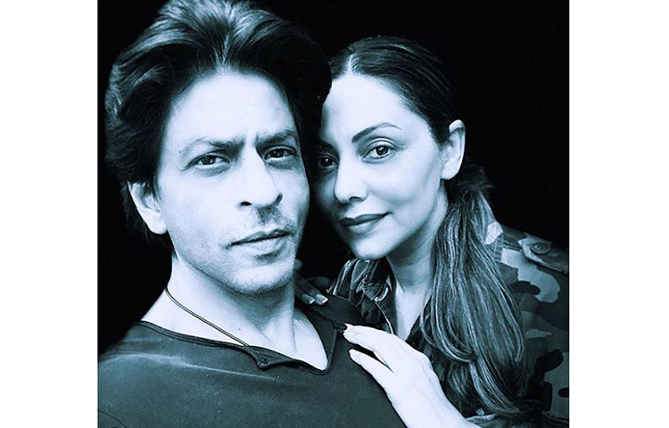 সাদা-কালো জীবনের শাহরুখ গৌরী।