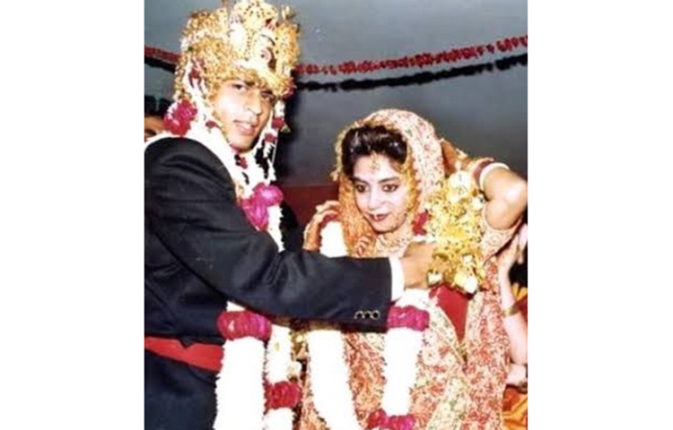 ১৯৯১ সালের ২৫ অক্টোবর গৌরীর সঙ্গে গাঁটছড়া বাঁধেন শাহরুখ খান, তখন সবে সবে অভিনয় জীবনে পা রাখছেন তিনি।