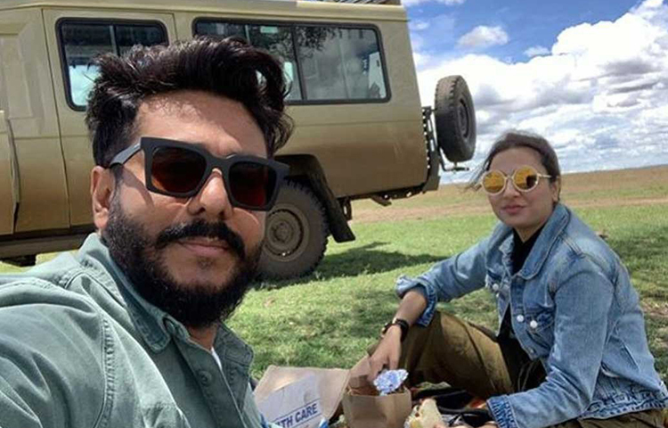 রাজ-শুভশ্রীর আনন্দ সময়।