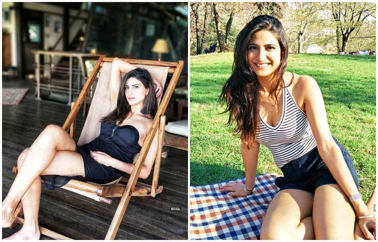 অবসরে বিশ্রামে আহানার একান্ত সময়।