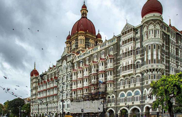 তালিকায় ৪৫ নম্বর স্থানে আছে ভারতের মুম্বাই। আরও সাত ধাপ পিছিয়ে ৫২ নম্বর স্থানে জায়গা হয়েছে দিল্লির। শেষ স্থানে আছে লাগোস। অর্থাৎ এই শহরকে সবচেয়ে কম সুরক্ষিত বলে মনে করছে দ্য ইকনমিস্টের সমীক্ষা।