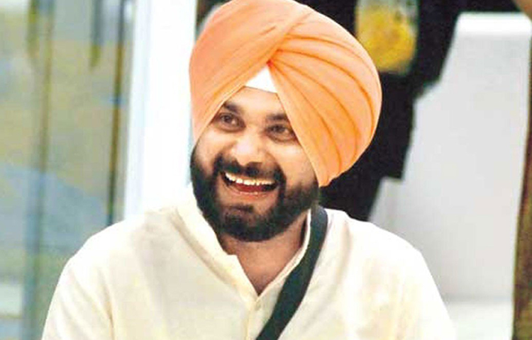 নভজ্যোৎ সিংহ সিধু: বিগ বস ৬-এ অংশ নিয়েছিলেন ক্রিকেটার সিধু। প্রতি সপ্তাহে ৪ লাখ টাকার চুক্তি হয়েছিল তার সঙ্গে।