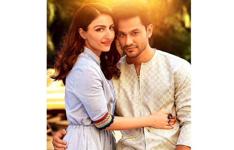 কুণাল খেমুর চেয়ে ৪ বছরের বড় সোহা আলি খান।