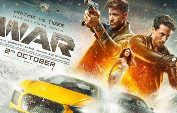 ওয়ার: ২০১৯-এর সবচেয়ে বড় বাজেটের অ্যাকশন ফিল্ম হতে চলেছে এটি। হৃত্বিক এবং টাইগার শ্রফ দু’জনকেই একসঙ্গে দেখা যাবে ছবিতে। আগামী মাসের ২ তারিখেই মুক্তি পাওয়ার কথা।