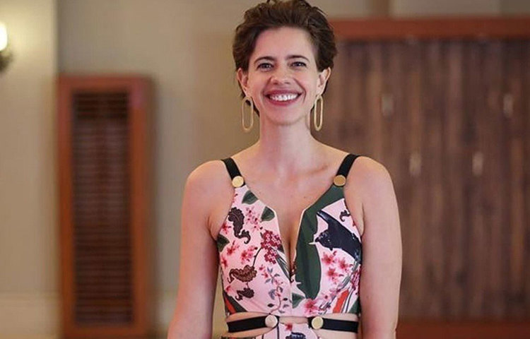 ২০০৯ সালে অনুরাগ কশ্যপের ফিল্ম ‘দেব ডি’ দিয়েই কল্কির বলিউডে হাতেখড়ি। সেই ফিল্ম করার সময় অনুরাগ কশ্যপের সঙ্গে তার পরিচয় এবং তার পর বিয়ে। তাদের বৈবাহিক সম্পর্ক অবশ্য বেশি দিন টেকেনি।