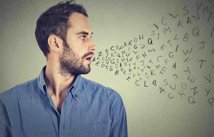 তার স্বামী বড্ড বেশি কথা বলেন। এমনকি, কোনো কথা গোপন রাখতে পারেন না। ৩৮ বছরের মারিয়াম আদুন্নির এমনটাই অভিযোগ ছিল। তার কথায়, ‘পরিবারের কথাও নিজের বন্ধুবান্ধবদের জানিয়ে দেন। আমাকে একটুও বিশ্বাস করেন না।’ তাদের ছয় বছরের সম্পর্ক আর বেশি দিন টেকেনি। ২০১২ সালে ‘হাফপোস্ট’-এ প্রকাশিত হয়েছিল সে ঘটনার কথা।