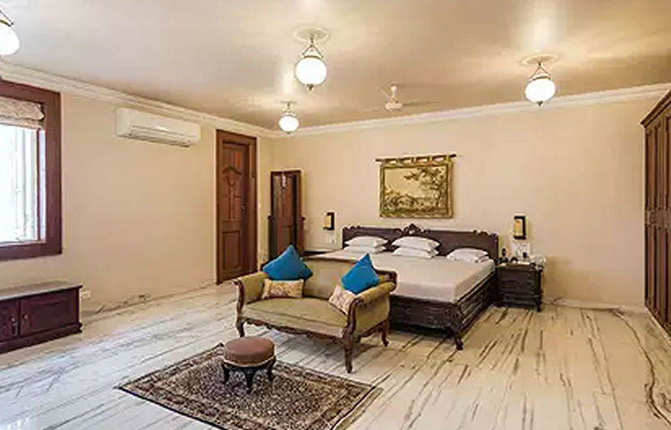 ২০১৫ সালে সজ্জন জিন্দলের ‘মাহেশ্বরী’কে পিছনে ফেলে ভারতের সবচেয়ে দামি বাংলো হিসাবে উঠে এসেছিল এই ‘জাটিয়া হাউস’।