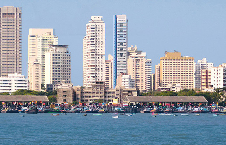 পুরোপুরি আভিজাত্যে মোড়া এই বাংলো ৪২৫ কোটি টাকায় জাটিয়া গোষ্ঠীর থেকে কিনে নেন আদিত্য বিড়লা গোষ্ঠীর কর্ণধার কুমারমঙ্গলম বিড়লা।