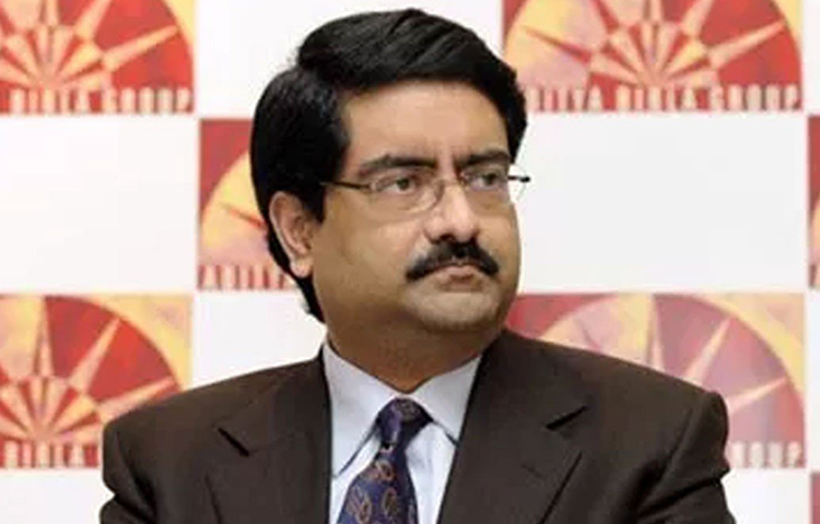 পিরামল গোষ্ঠীর অজয় পিরামলের মতো ব্যবসা জগতের বহু রথী-মহারথীকে টপকে গিয়ে নিলামে এই বাংলো কিনে নিয়েছিলেন তিনি। এর আগে ভারতের কোথাও কখনো এত দামে কোনও বাড়ি বিক্রি হয়নি।