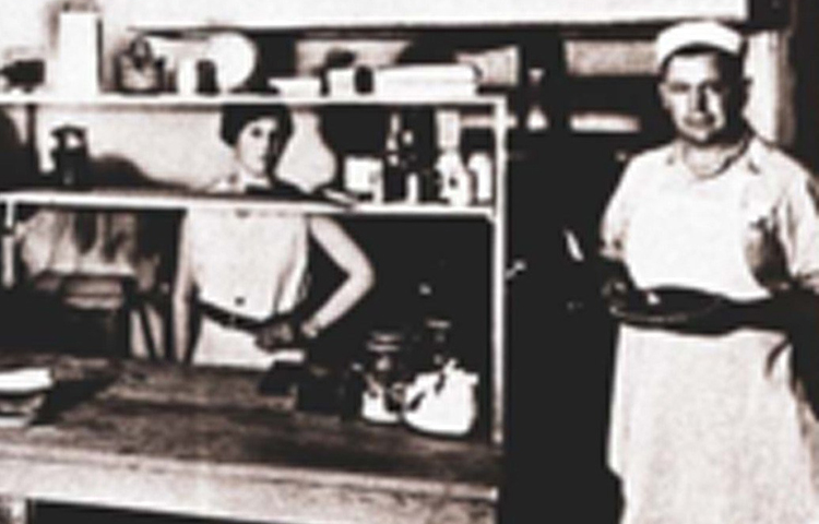 বদমেজাজের জন্য বারবার পড়তে হয়েছে বিপাকে। আইন পাশ করে শুরু করলেন প্র্যাক্টিস। ভালই পসার জমেছিল। কিন্তু সেখানেও মক্কেলের সঙ্গে ঝামেলা। বন্ধ হয়ে গেল আইন প্র্যাক্টিস। বদমেজাজের জন্য ভাটা পড়েছিল মক্কেল-সংখ্যায়।