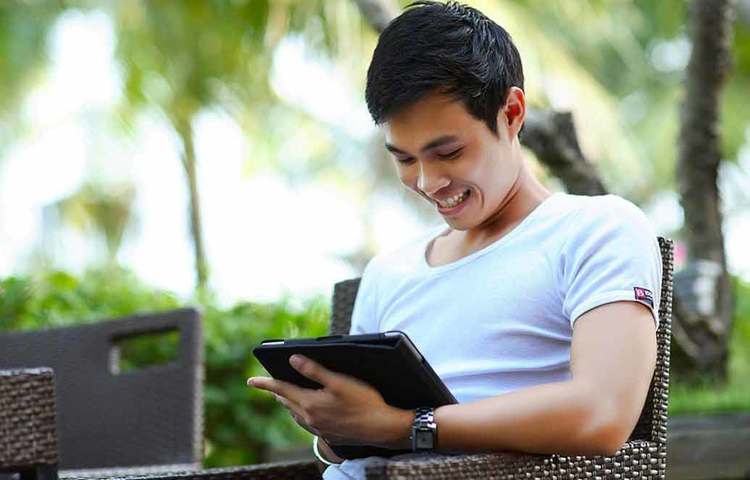 ‘ওশান রেন্টাল’-এর দাবি, কর্মী নিয়োগের আগে তাদের ভালোভাবে যাচাই করে নেওয়া হয়। কর্মপ্রার্থীর কোনো অপরাধমূলক অতীত রয়েছে কি না, তা জেনে তবেই তাদের সংস্থায় নিয়োগ করা হয়। এ ছাড়া, সংস্থার কর্মীরা যাতে তাদের গ্রাহকদের সঙ্গে শারীরিক সম্পর্কে জড়িয়ে না পড়েন, সে দিকেও খেয়াল রাখা হয় বলে দাবি সংস্থা কর্তৃপক্ষের।