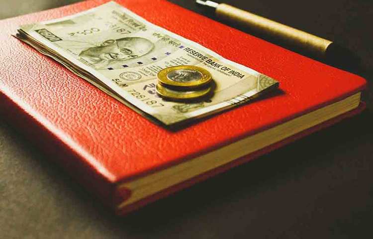 এত সব পরিসেবার খরচটাও কিন্তু অনেক। তা পেতে হলে খরচ করতে হবে ঘণ্টায় ৬০০ টাকা।