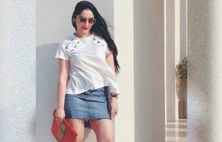 মান্যতা বর্তমানে সঞ্জয় দত্তের প্রযোজনা সংস্থার সিইও। ব্যবসার কাজে মাঝে মধ্যেই লন্ডন, দুবাই উড়ে যান তিনি। এমনকি বিভিন্ন সামাজিক প্রচারেরও মুখ তিনি।