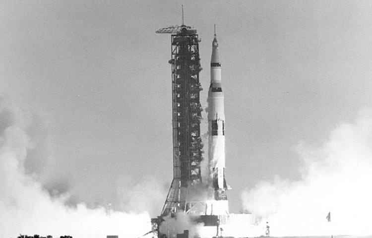 নাসার অ্যাপোলো-১১ মিশনের সঙ্গে সরাসরি যুক্ত ছিলেন ইউজিন। প্রশিক্ষণ দিয়েছিলেন হবু মহাকাশচারীদের। চাঁদে প্রথম মানুষ পৌঁছনোর অভিযানে তিনিও ছিলেন সম্ভাব্য অভিযাত্রী। তিনি নিজেও জানতেন, প্রথমবার পৃথিবী থেকে যারা চাঁদের মাটিতে পা রাখবেন, তাদের মধ্যে থাকবেন তিনিও।