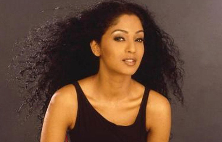 বেশির ভাগ হিন্দি ছবিতেই অভিনয় করেছেন পার্শ্বনায়িকা হিসেবে। সেগুলোর মধ্যে অন্যতম ‘ফরেব’, ‘আ অব লট চলে’ এবং ‘বাঘবান’। ‘হম তুমহারে হ্যায় সনম’ ছবিতে সুমন অভিনয় করেছিলেন শাহরুখ খানের বোনের ভূমিকায়।