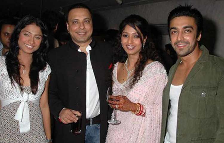 এর পর ইন্ডাস্ট্রির বাইরে, একাধিক ব্যবসায়ীর সঙ্গে সম্পর্কে জড়িয়েছিলেন সুমন। কিন্তু কোনোটাই দীর্ঘস্থায়ী হয়নি। ইতিমধ্যে প্রযোজক বান্টি ওয়ালিয়ার সঙ্গে সুমনের সম্পর্ক শুরু। দু’জনে বিয়ে করেন ২০০৬ সালে।