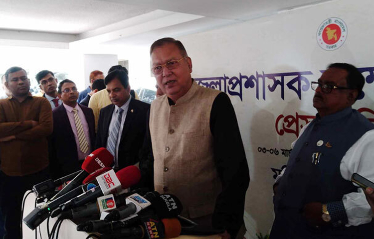 কৃষকদের ভেজাল ও নিম্নমানের বীজ দেওয়া হলে সরবরাহকারীকে কঠোর শাস্তির নির্দেশ দিয়েছেন কৃষিমন্ত্রী ড. মো. আব্দুস শহীদ। ছবি: জাগো নিউজ