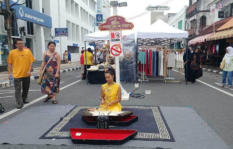 ফুকেটের ইতিহাস প্রায় হাজার বছরের পুরোনো, যার মধ্যে আছে একটি সমৃদ্ধ সাংস্কৃতিক ঐতিহ্য।
