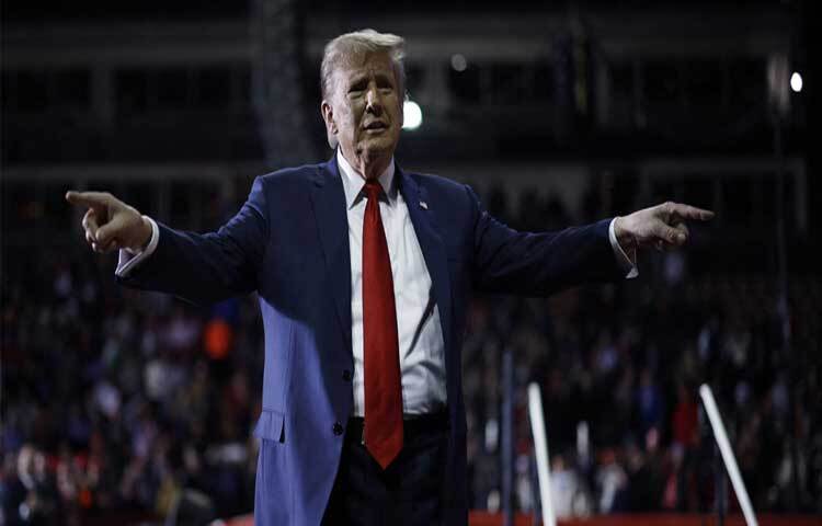 ২০২১ সালের ৬ জানুয়ারির ক্যাপিটল হিলে দাঙ্গায় যুক্ত থাকার অভিযোগে আটক হওয়া প্রায় এক হাজার পাঁচশ জনকে ক্ষমা করেছেন যুক্তরাষ্ট্রের ৪৭তম প্রেসিডেন্ট ডোনাল্ড ট্রাম্প।