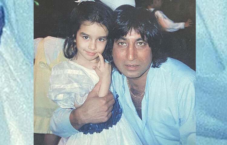 ছোটবেলায় বাবার সঙ্গে কাটানো অভিনেত্রীর সুন্দর কিছু মুহূর্ত।