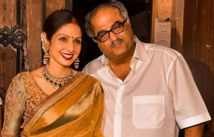 জাহ্নবীর বাবা জনপ্রিয় প্রযোজক বনি কাপুর ও মা অভিনেত্রী শ্রীদেবী।