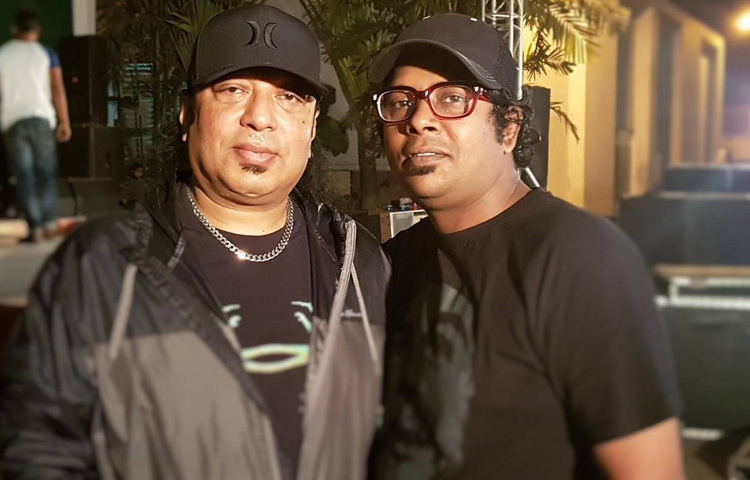 জেমসের কণ্ঠে ‘পদ্মাপাতার জল’, ‘আরও কিছুক্ষণ কি রবে বন্ধু,’ মাকসুদের কণ্ঠে ‘মনের অন্তরালে; টিপুর কণ্ঠে ‘কী করে তোমাকে ভুলে যাব’, খালিদের কণ্ঠে ‘সরলতার প্রতিমা’সহ অসংখ্য জনপ্রিয় গান লিখেছেন তরুণ মুন্সী।