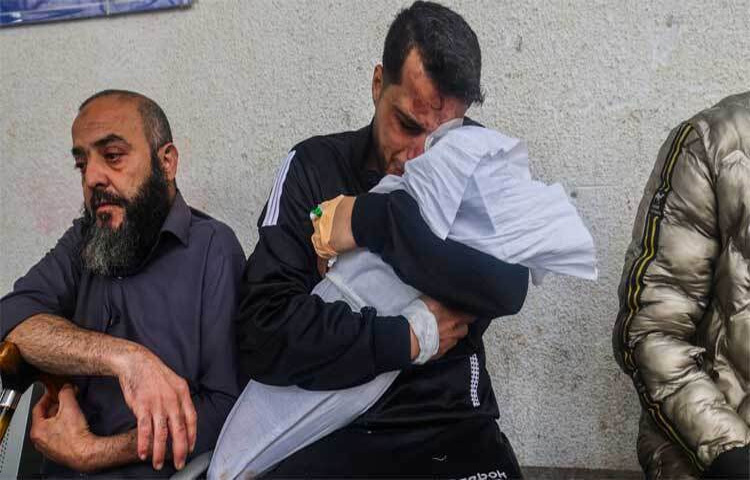 গত ১৯ জানুয়ারি ফিলিস্তিনি স্বাধীনতাকামী সংগঠন হামাসের সঙ্গে যুদ্ধবিরতি শুরু হওয়ার পর থেকে এটাই ইসরায়েলের সবচেয়ে বড় হামলা। খবর আল জাজিরার।