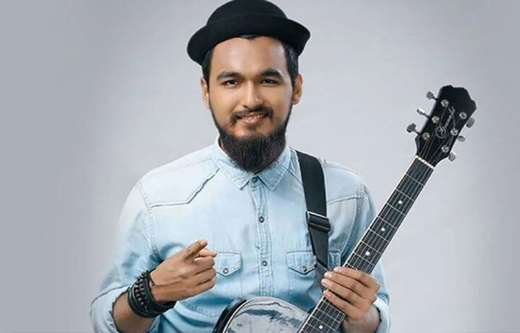 ১৯৯৭ সালের ৭ নভেম্বর গোপালগঞ্জে তার জন্ম। পড়াশোনা গোপালগঞ্জে শুরু হলেও পরবর্তী সময়ে ঢাকা, খুলনা ও দার্জিলিং-এ বেড়ে উঠেন তিনি।